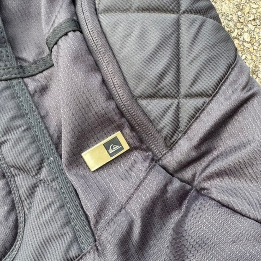 Quiksilver Quilted‎ Backpack Black Travel School Outdoor Bag Vintage - Picture 3 of 7